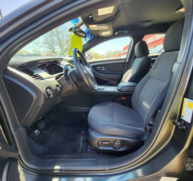 2017 Ford Taurus SEL