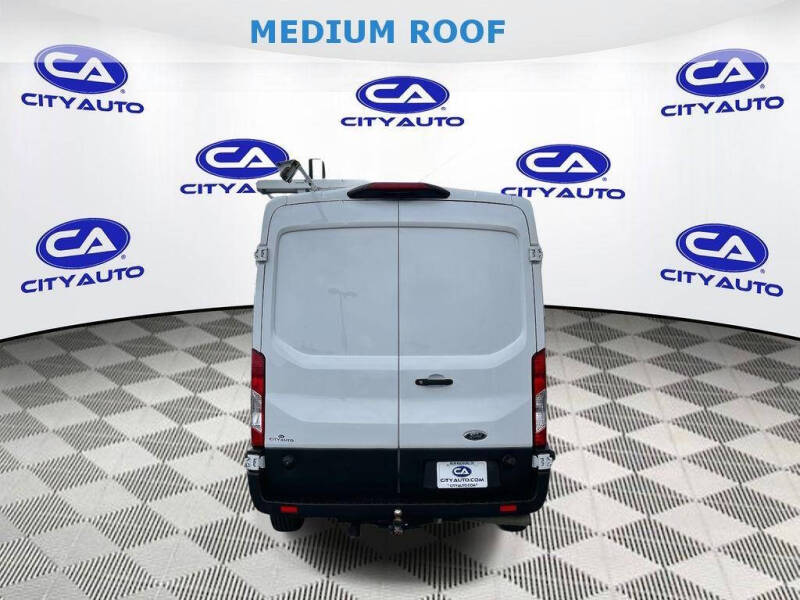 2023 Ford Transit 250