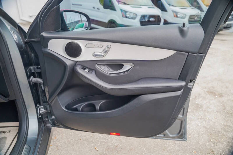 2021 Mercedes-Benz GLC GLC 300