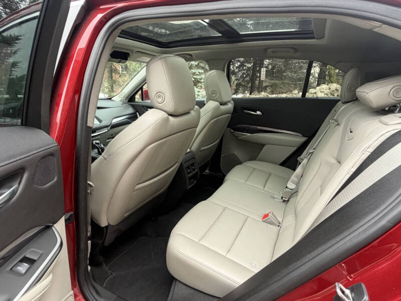 2021 Cadillac XT4 Luxury