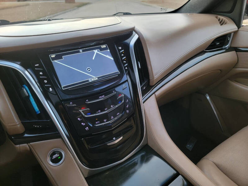 2019 Cadillac Escalade Platinum