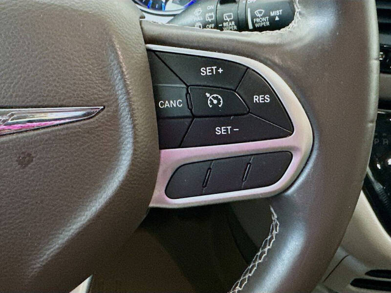 2017 Chrysler Pacifica Touring-L