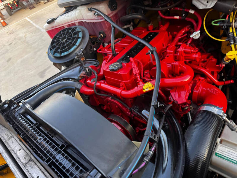 2018 Freightliner M2 106