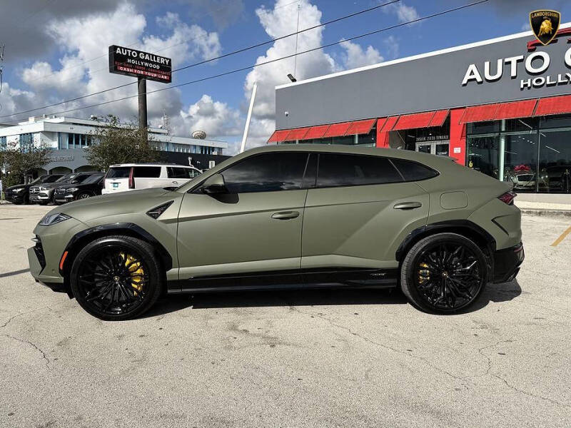 2025 Lamborghini Urus SE