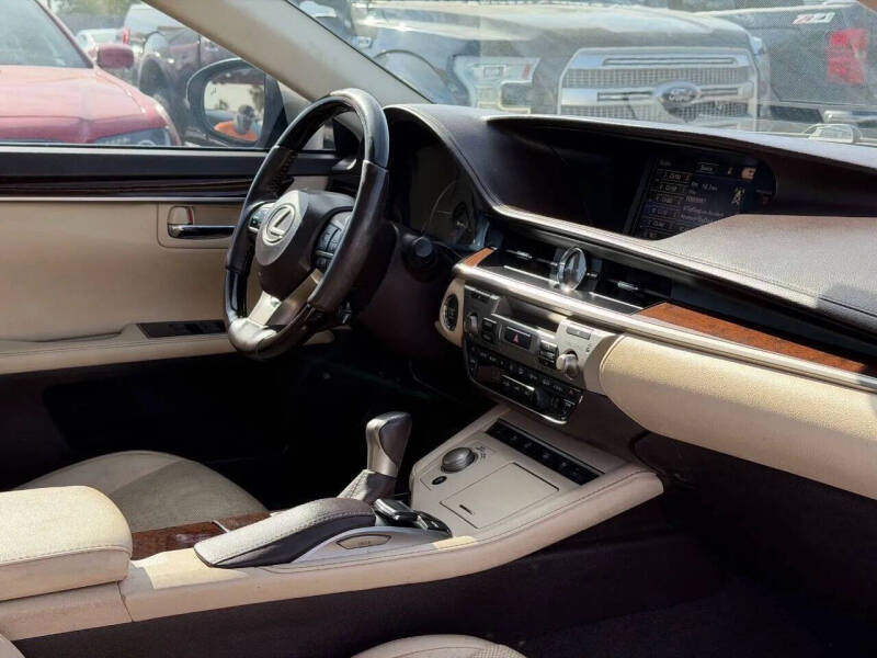 2016 Lexus ES 350