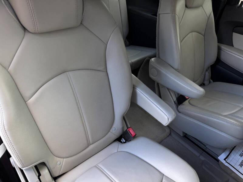 2010 GMC Acadia SLT-1