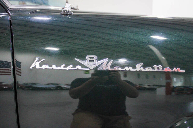 1953 Kaiser Manhattan