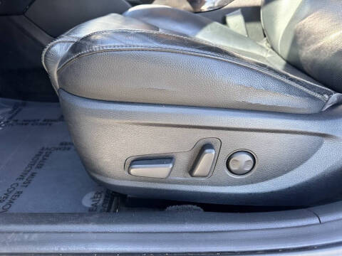 2017 Kia Cadenza Premium