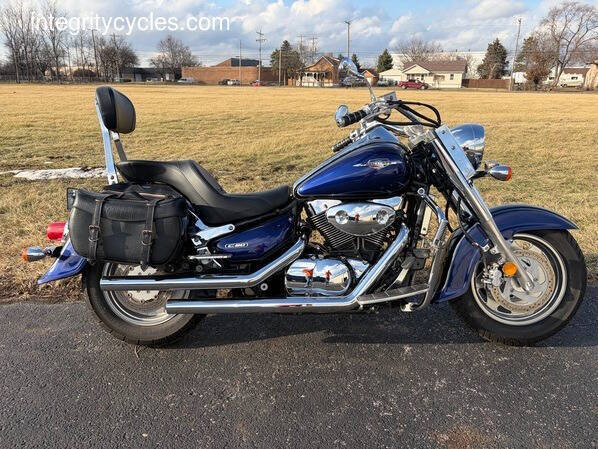 2005 Suzuki Boulevard
