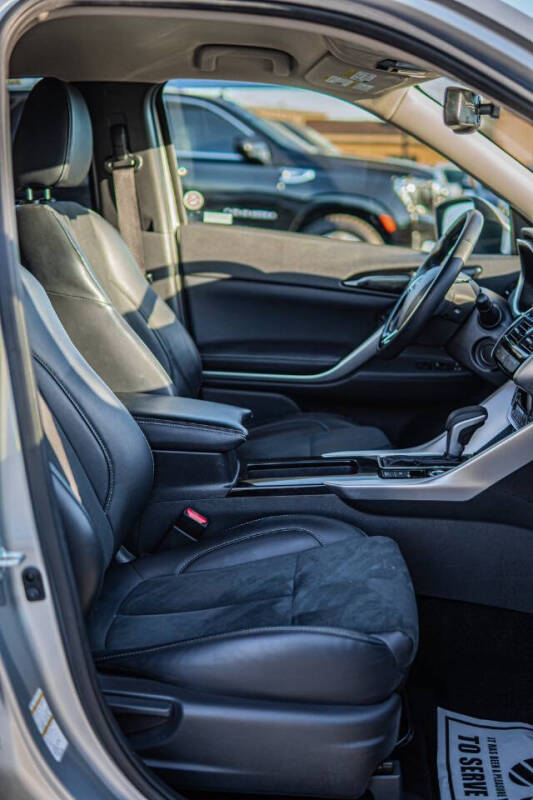 2024 Mitsubishi Eclipse Cross SE