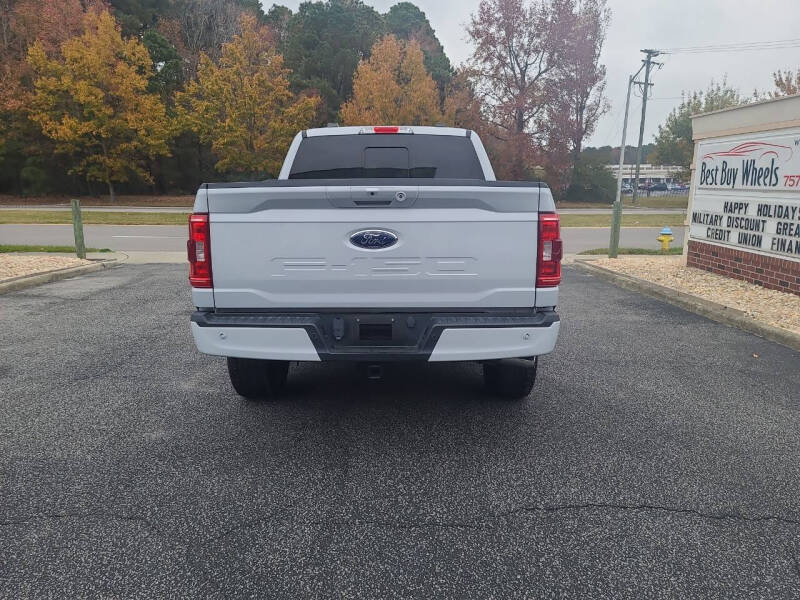 2021 Ford F-150 XLT photo 3