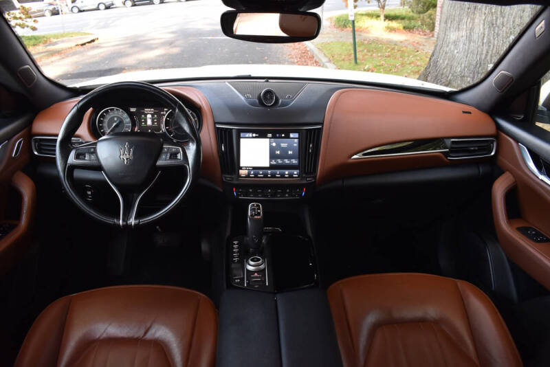 2021 Maserati Levante