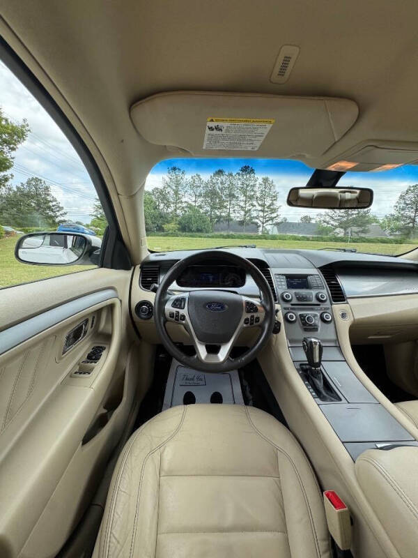 2015 Ford Taurus SEL