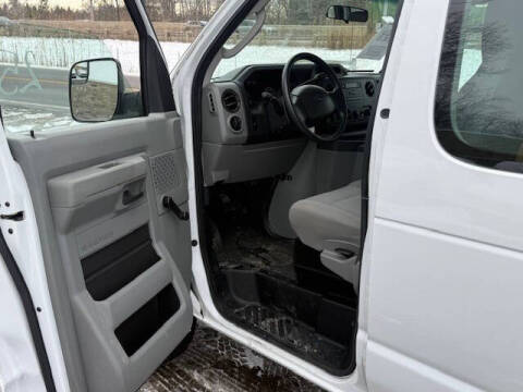 2013 Ford E-Series E-350 SD XL