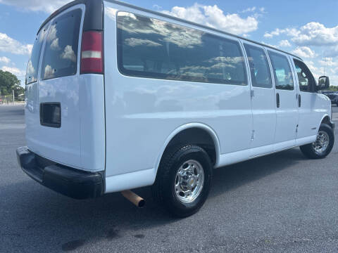 2004 Chevrolet Express 3500 LS
