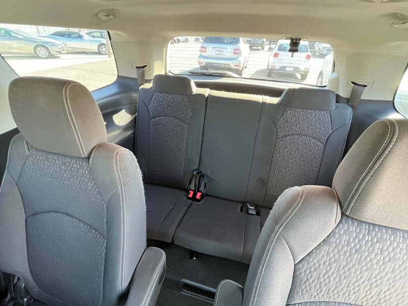 2016 GMC Acadia SLE-2