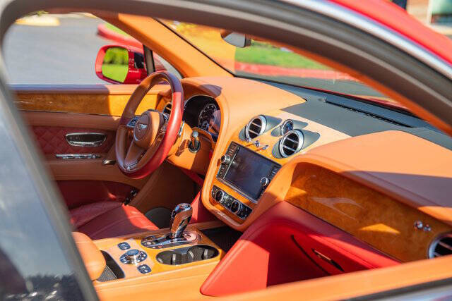 2017 Bentley Bentayga 52