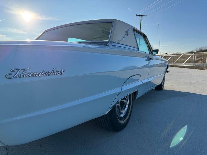 1966 Ford Thunderbird