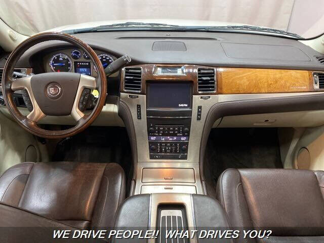 2011 Cadillac Escalade Platinum Edition