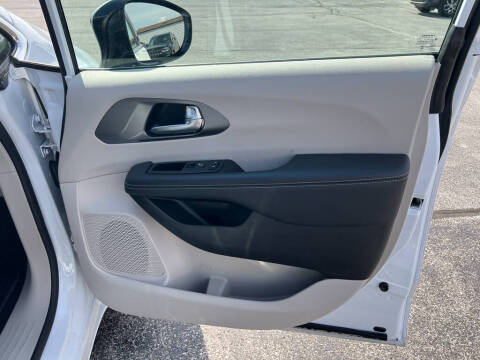2024 Chrysler Pacifica Plug-In Hybrid