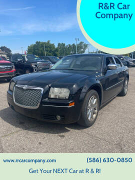 2009 Chrysler 300 for sale at R&R Car Company in Mount Clemens MI