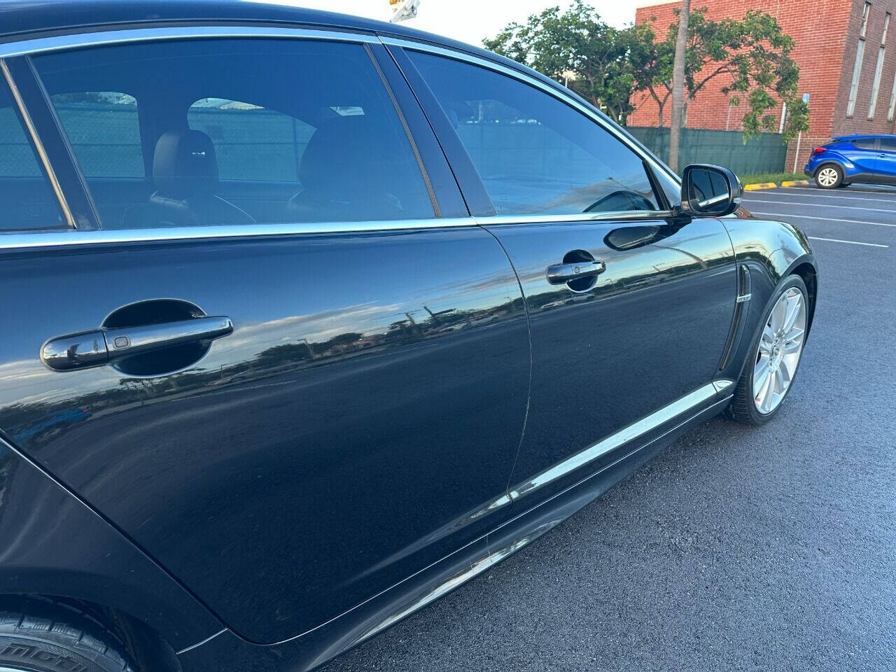 2011 Jaguar XF  - $13,900