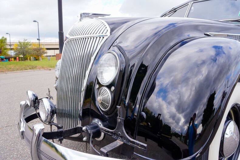1936 Chrysler Imperial