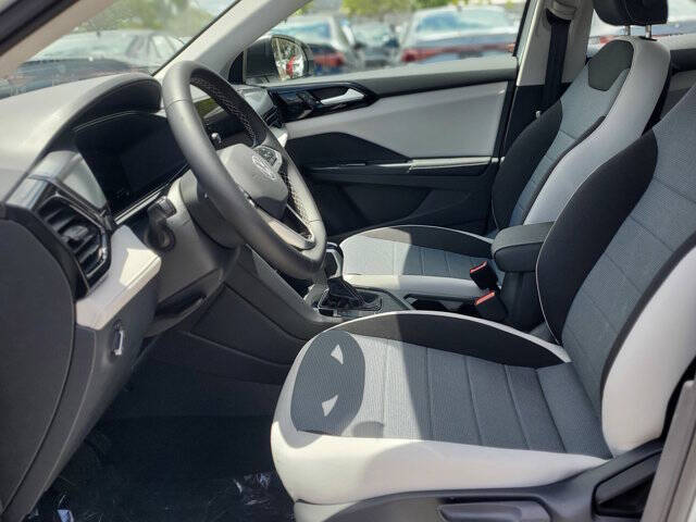 2025 Volkswagen Taos S