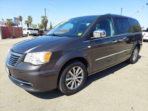 2014 Chrysler Town and Country for sale at Credit World Auto Sales in Fresno CA