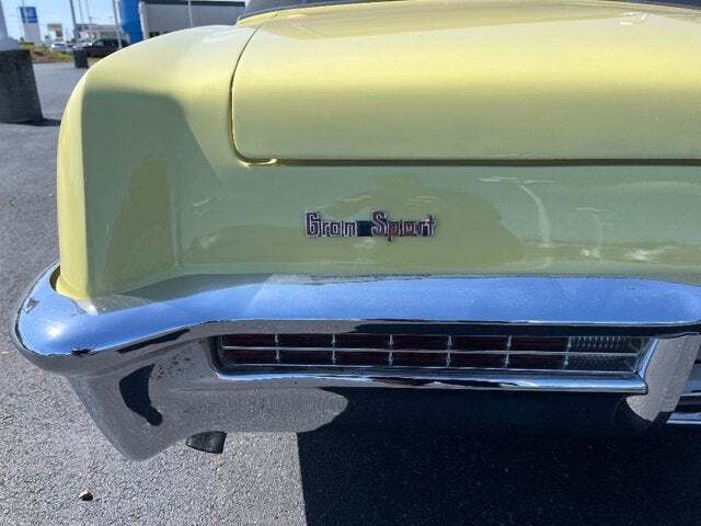 1965 Buick Riviera 23