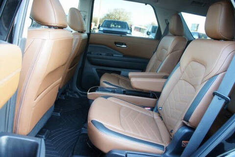 2023 Nissan Pathfinder Platinum