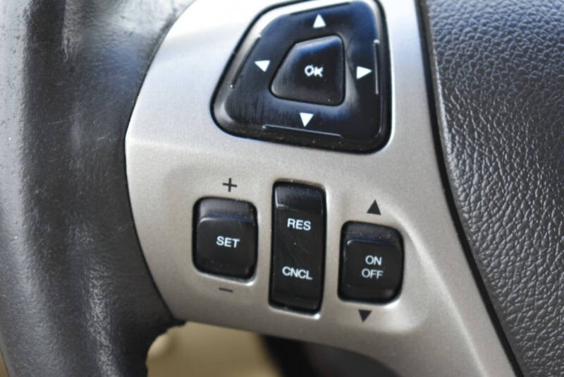 2015 Ford Taurus SEL