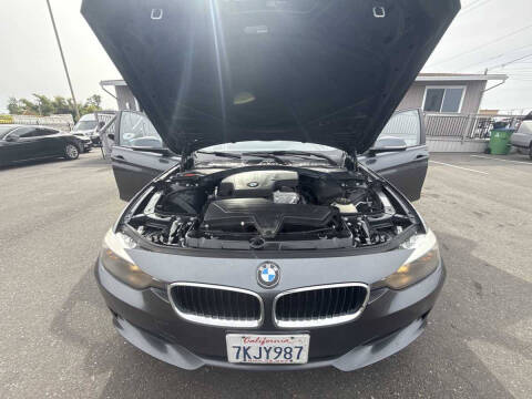 2015 BMW 3 Series 328i