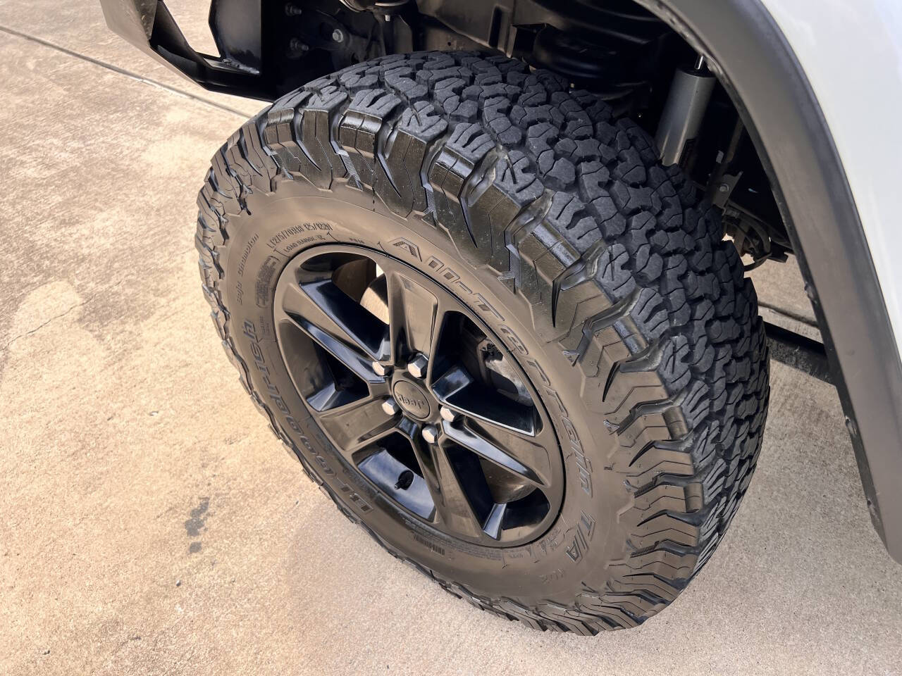 Used Car 2019 Jeep Wrangler Unlimited  Sahara Altitude 4x4 4dr Suv For Sale Under $30,000 In Austin, Texas