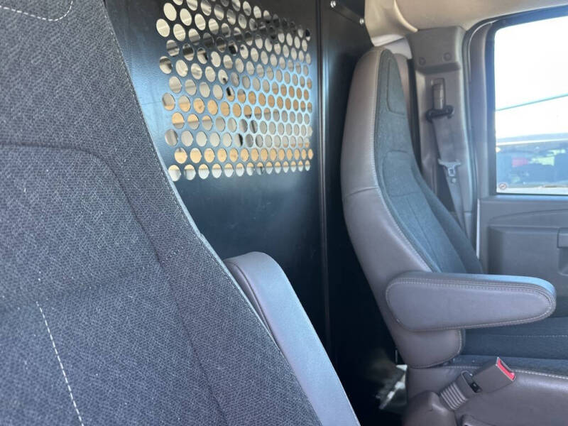 2024 GMC Savana 2500