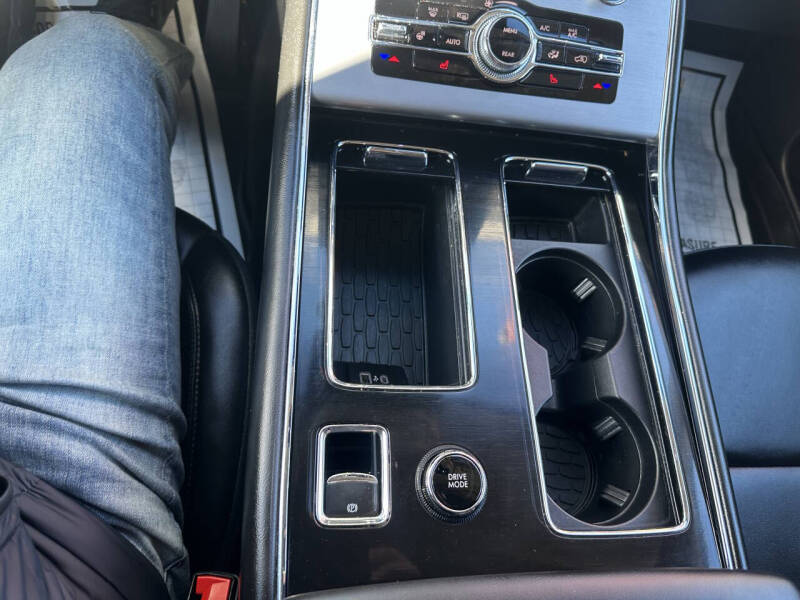 2023 Lincoln Aviator Livery