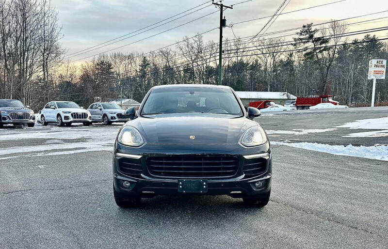 2017 Porsche Cayenne Platinum Edition