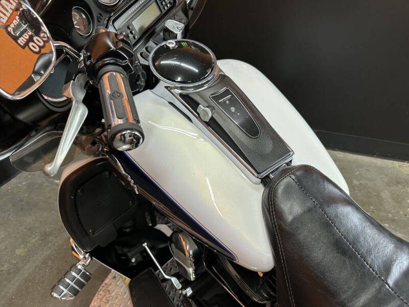 2007 Harley-Davidson® FLHTCU - Electra Glide® U