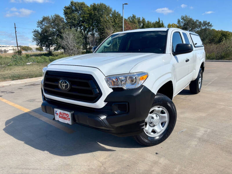 2022 Toyota Tacoma SR's photo