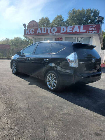 2012 Toyota Prius v Two