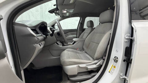 2017 GMC Acadia SLE-1