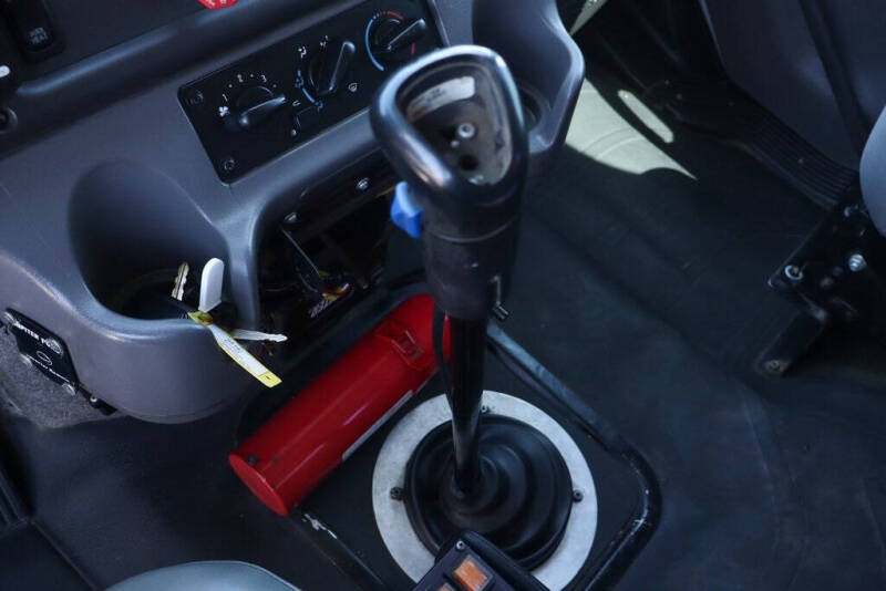 2013 Freightliner M2 112