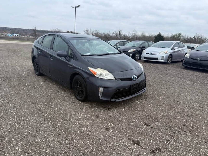 2015 Toyota Prius Two's photo
