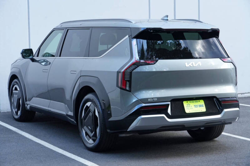 2024 Kia EV9 Land