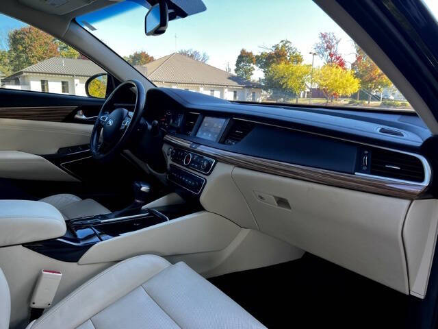 2019 Kia Cadenza Premium