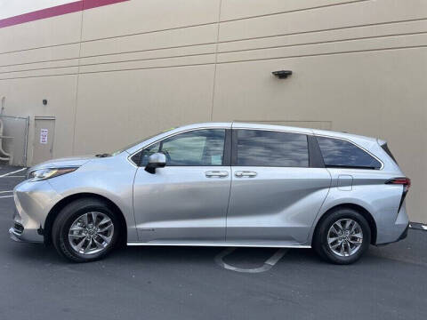 2021 Toyota Sienna LE 8-Passenger
