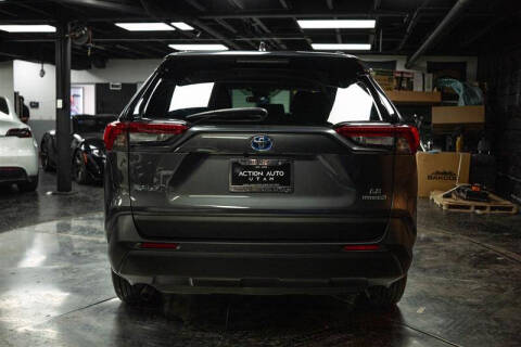 2022 Toyota RAV4 Hybrid LE