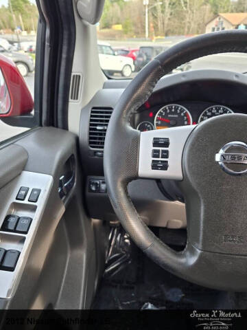 2012 Nissan Pathfinder LE