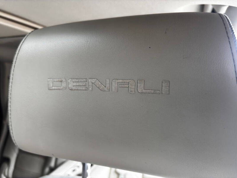 2017 GMC Yukon Denali