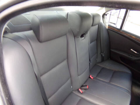 2009 BMW 5 Series 528i